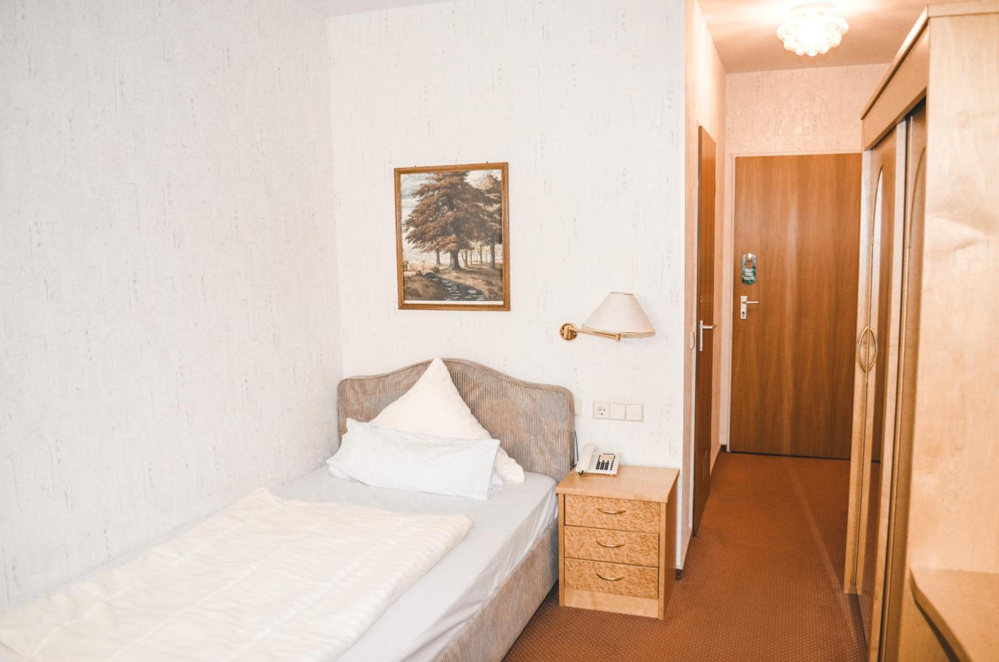 Hotel Harzer Am Kurpark Bad Herrenalb Buitenkant foto