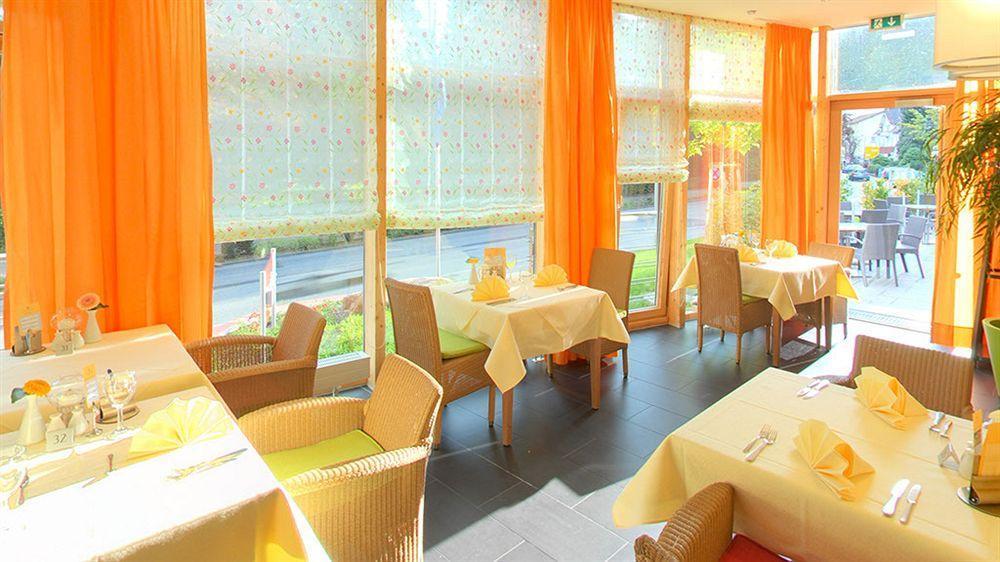 Hotel Harzer Am Kurpark Bad Herrenalb Buitenkant foto