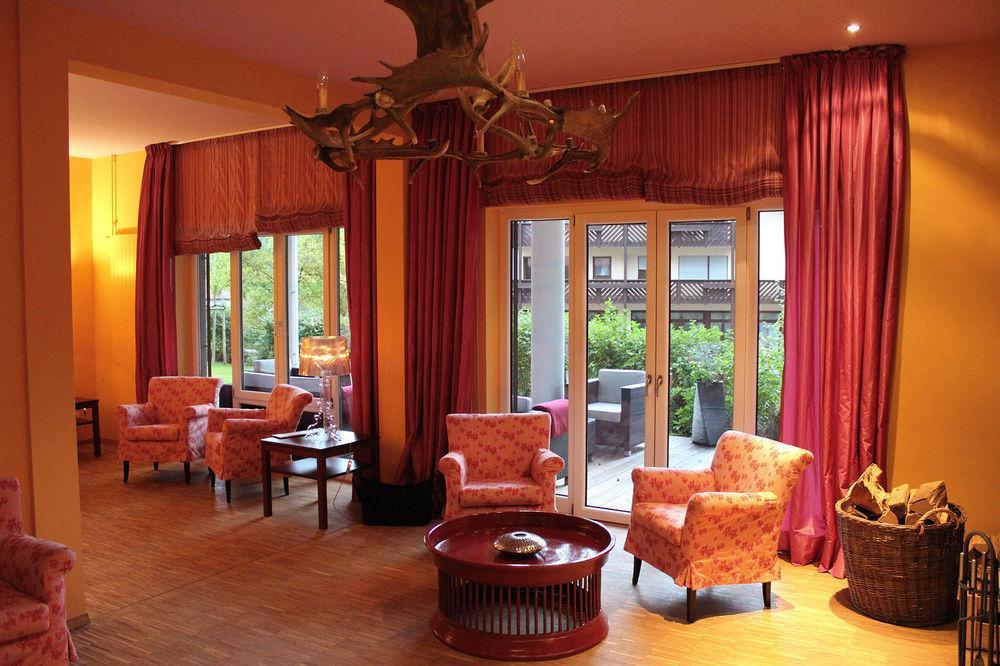 Hotel Harzer Am Kurpark Bad Herrenalb Buitenkant foto