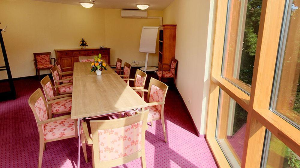 Hotel Harzer Am Kurpark Bad Herrenalb Buitenkant foto