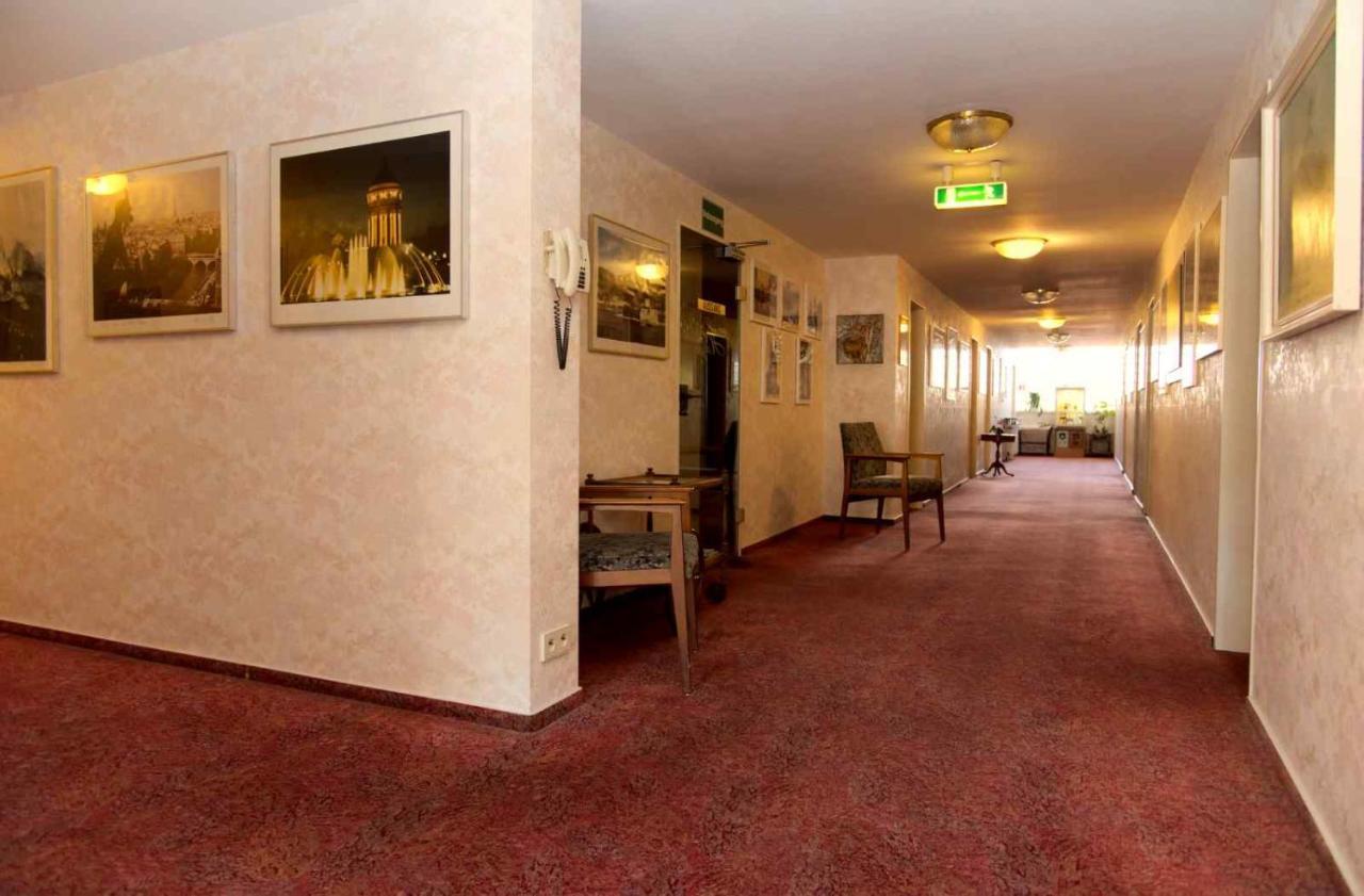 Hotel Harzer Am Kurpark Bad Herrenalb Buitenkant foto